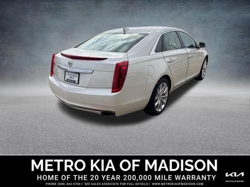 White Diamond Tricoat 2015 Cadillac XTS Luxury