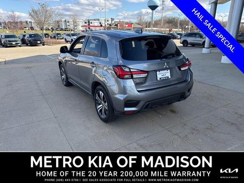 Mercury Gray Metallic 2025 Mitsubishi Outlander Sport 2.0 ES