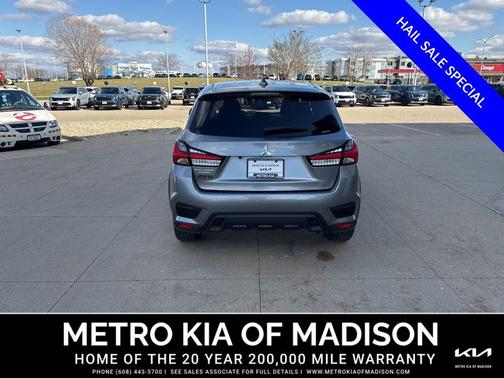 Mercury Gray Metallic 2025 Mitsubishi Outlander Sport 2.0 ES