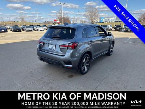Mercury Gray Metallic 2025 Mitsubishi Outlander Sport 2.0 ES