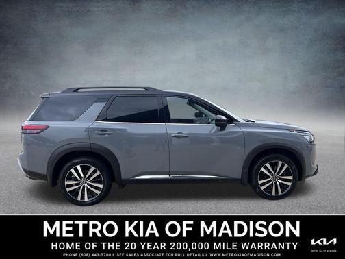 2024 Nissan Pathfinder Platinum 4WD