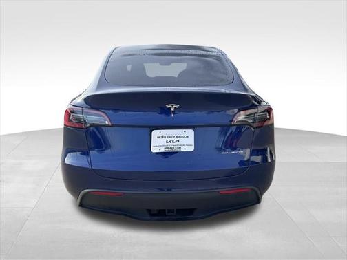 2022 Tesla Model Y Long Range Dual Motor All-Wheel Drive