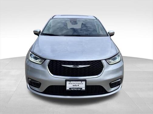 2023 Chrysler Pacifica Hybrid Limited