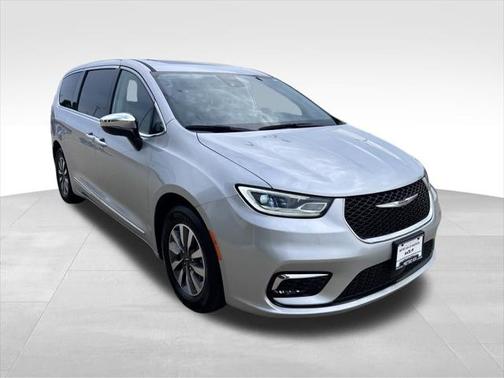 2023 Chrysler Pacifica Hybrid Limited