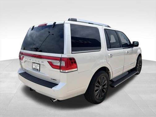 2016 Lincoln Navigator Select