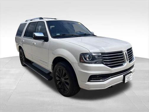 2016 Lincoln Navigator Select