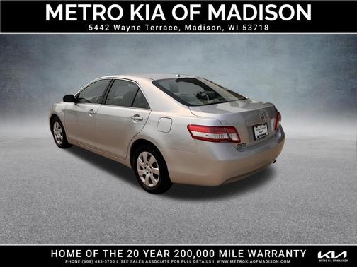 Classic Silver Metallic 2011 Toyota Camry LE