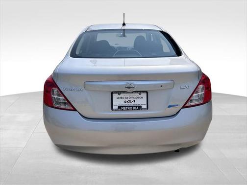 2012 Nissan Versa 1.6 S