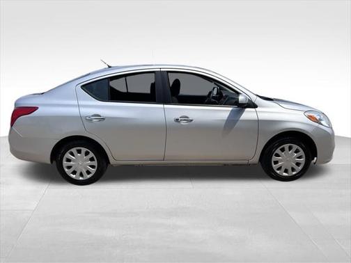 2012 Nissan Versa 1.6 S
