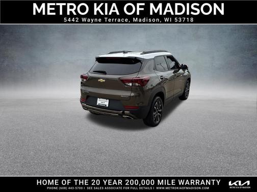Zeus Bronze Metallic 2022 Chevrolet Trailblazer ACTIV