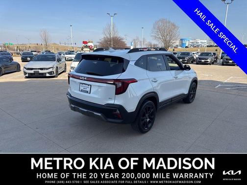Snow White Pearl 2024 Kia Seltos X-Line
