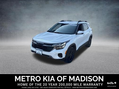 Snow White Pearl 2024 Kia Seltos X-Line