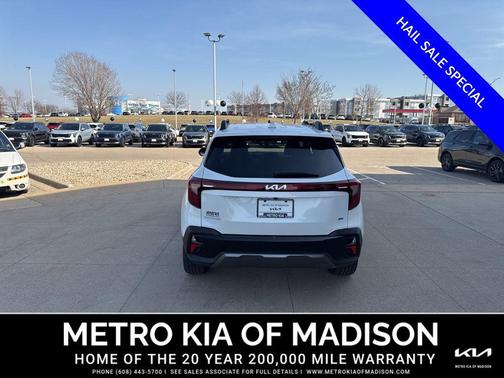 Snow White Pearl 2024 Kia Seltos X-Line