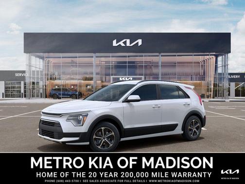 Snow White Pearl 2026 Kia Niro LX