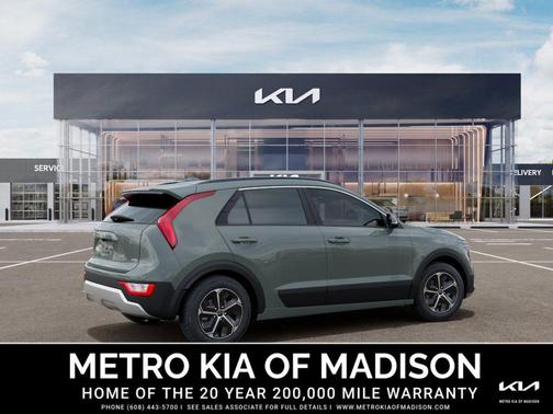 Cityscape Green 2026 Kia Niro EX