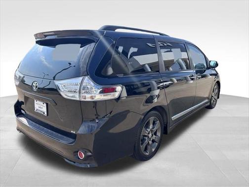 2016 Toyota Sienna SE Premium