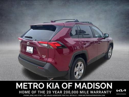 2022 Toyota RAV4 XLE