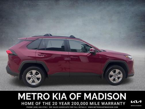 2022 Toyota RAV4 XLE