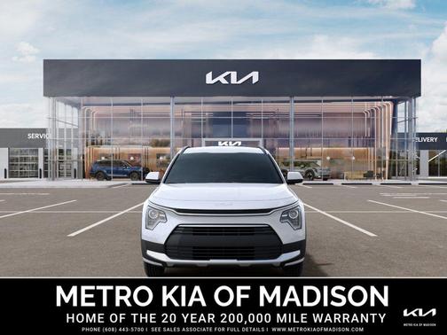 Snow White Pearl 2026 Kia Niro LX