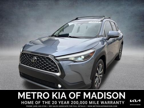 2023 Toyota Corolla Cross XLE
