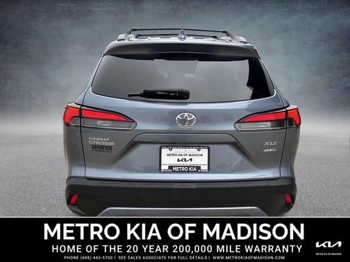 2023 Toyota Corolla Cross XLE