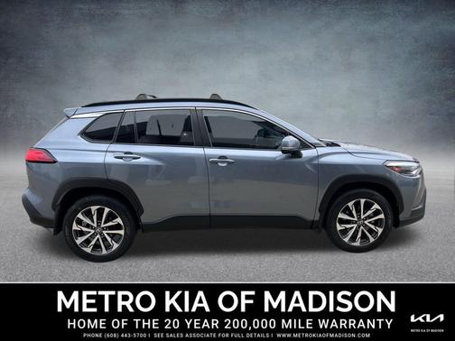 2023 Toyota Corolla Cross XLE