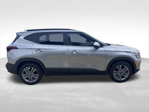 2022 Kia Seltos S