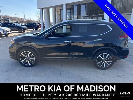 Magnetic Black 2018 Nissan Rogue SL