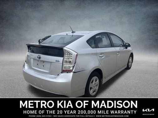 2010 Toyota Prius III