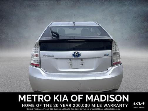 2010 Toyota Prius III