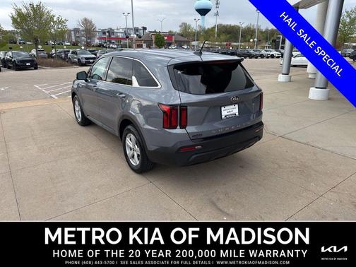 Everlasting Silver 2021 Kia Sorento LX