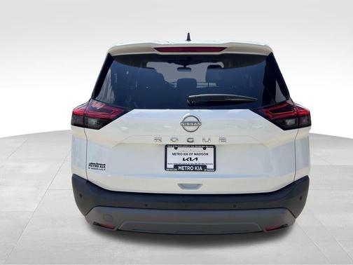 2022 Nissan Rogue S