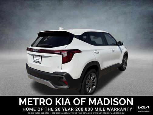 Snow White Pearl 2025 Kia Seltos LX