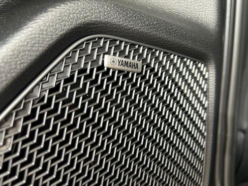 Black Diamond 2025 Mitsubishi Outlander ES 2.5 S-AWC