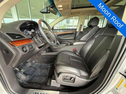 Ingot Silver Metallic 2019 Lincoln MKT Reserve