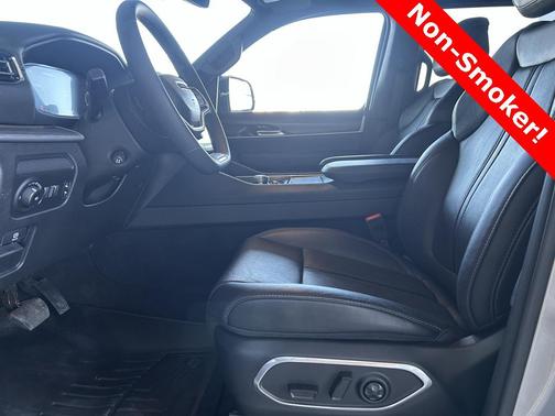 2023 Jeep Wagoneer L Series III 4x4