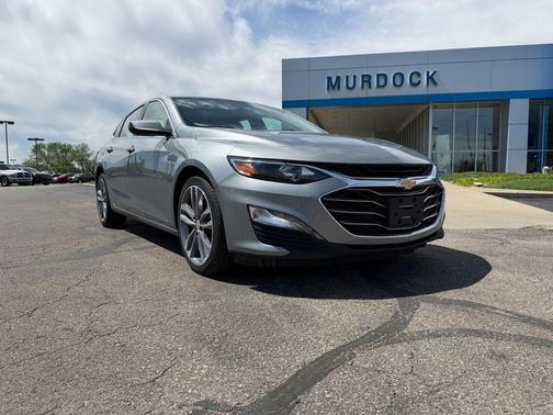 Sterling Gray Metallic 2025 Chevrolet Malibu FWD 1LT
