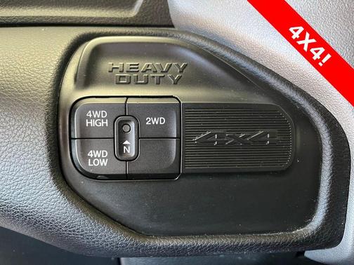 2023 RAM 3500 Big Horn Crew Cab 4x4 6'4' Box