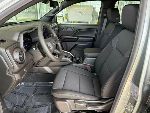 Sterling Gray Metallic 2026 Chevrolet Colorado Trail Boss