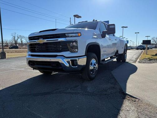 2026 Chevrolet Silverado 3500 LT