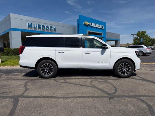 Oxford White 2025 Ford Expedition Max Platinum