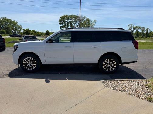 Oxford White 2025 Ford Expedition Max Platinum