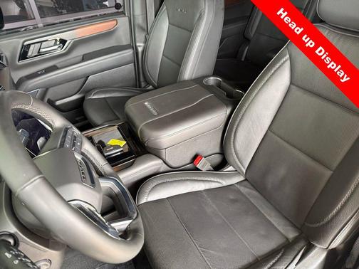 Summit White 2025 GMC Yukon Denali