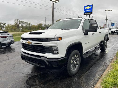 2026 Chevrolet Silverado 2500 Custom