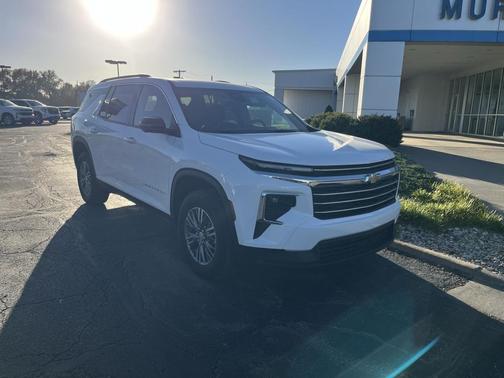 2025 Chevrolet Traverse LT