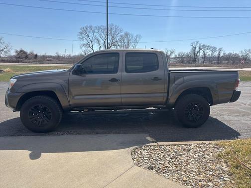 2015 Toyota Tacoma Base