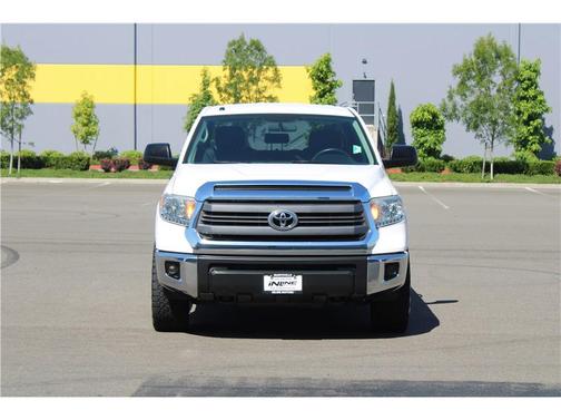 White 2014 Toyota Tundra SR5