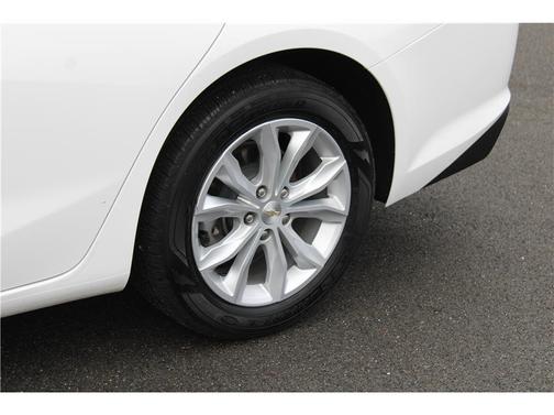 Summit White 2024 Chevrolet Malibu FWD 1LT