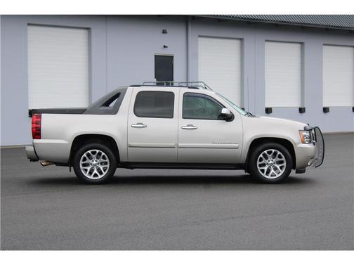 Pewter 2008 Chevrolet Avalanche 1500 LTZ