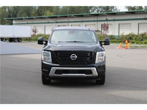 Super Black 2021 Nissan Titan SV